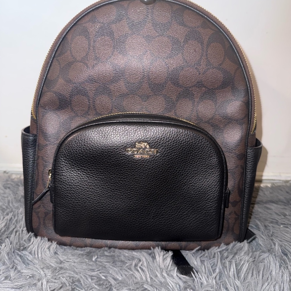 Coach Court Backpack in Signature canvas Style 5671